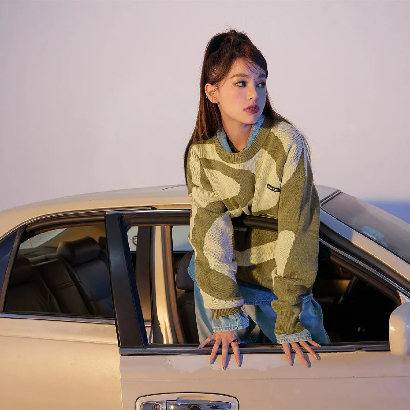 Swirl Loose Fit Knit Top Laid - back Women's Style