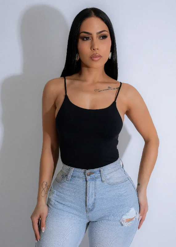 Simplicity Charm Crop Top Black performance