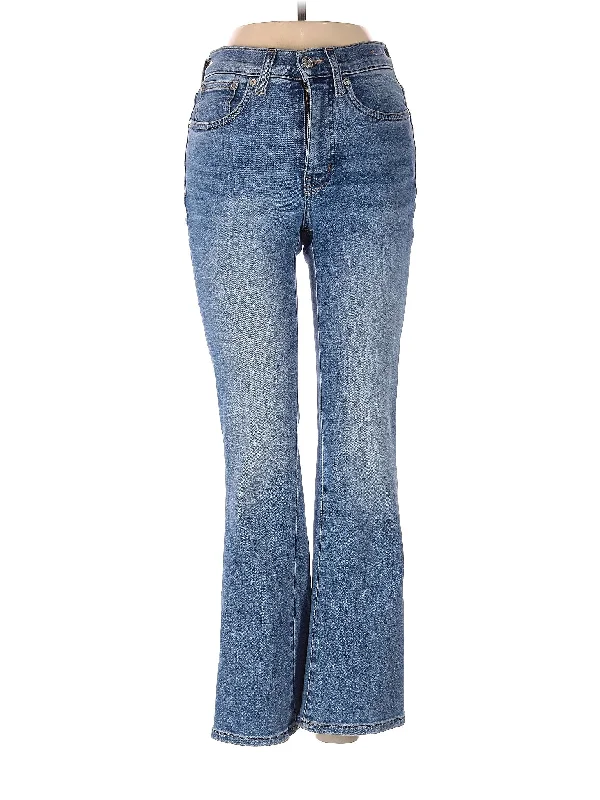 High-Rise Bootleg Jeans in Medium Wash Gym