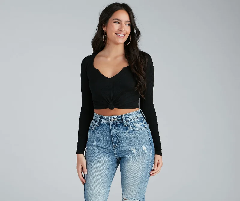 Effortless And Trendy Crop Top Streetwear Style for 
