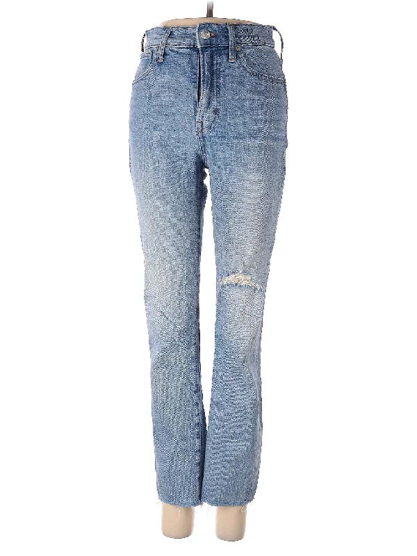 High-Rise Bootleg Jeans in Light Wash Laid - back Women's Style