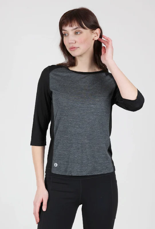 Ultra-Light Mountain Bike Tee, Black/Charcoal Casual Women's Loose - fitting