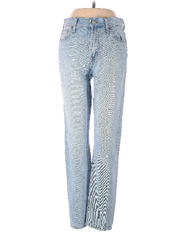 High-Rise Wide-leg Jeans in Light Wash Modern Women's Tech