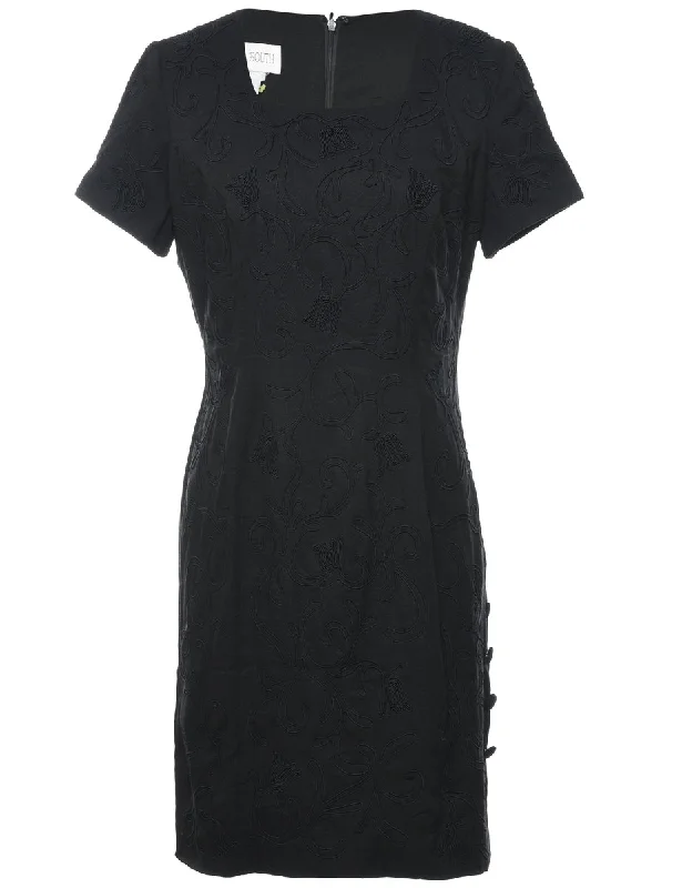 Embroidered Dress - L Minimalist Women's Casual