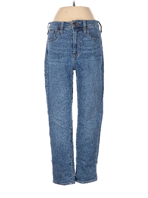 High-Rise Straight-leg Jeans in Medium Wash Trendy Women's 