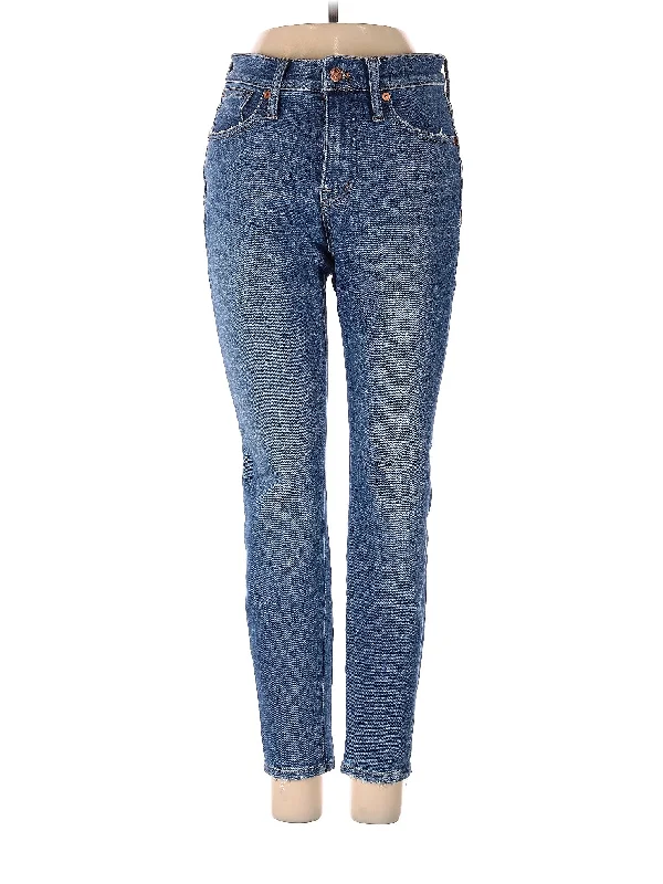 Mid-Rise Skinny Jeans in Medium Wash Business